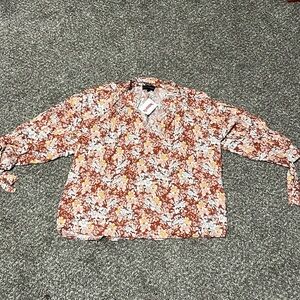 NWT-floral fall 3/4 sleeve shirt